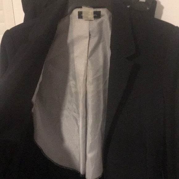 Black blazer - Picture 2 of 3